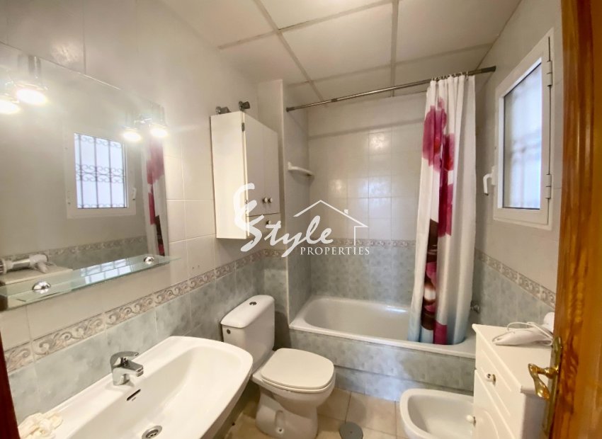 Buy apartment close to the beach in La Zenia, Orihuela Costa. ID 4129