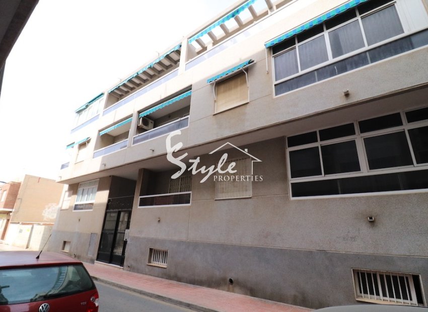 Buy apartment close to the sea in Torrevieja, Costa Blanca, 900 meters from the beach. ID: 4069