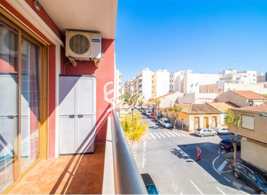Buy apartment close to the sea in Torrevieja, Costa Blanca. ID: 4300