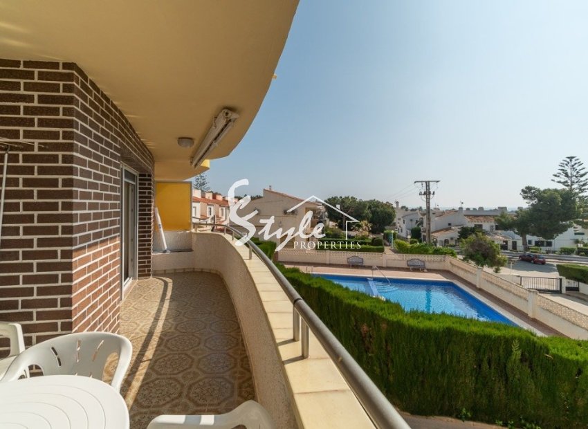 Buy apartment in 700 m from the beach in La Zenia, Orihuela Costa. ID 4110