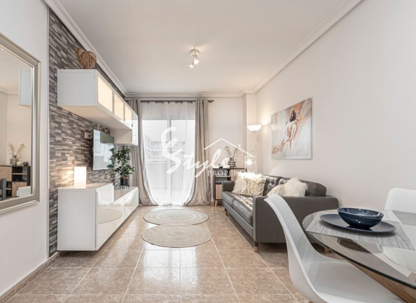 Buy apartment in Costa Blanca close to sea in Cabo Roig. ID: 4094