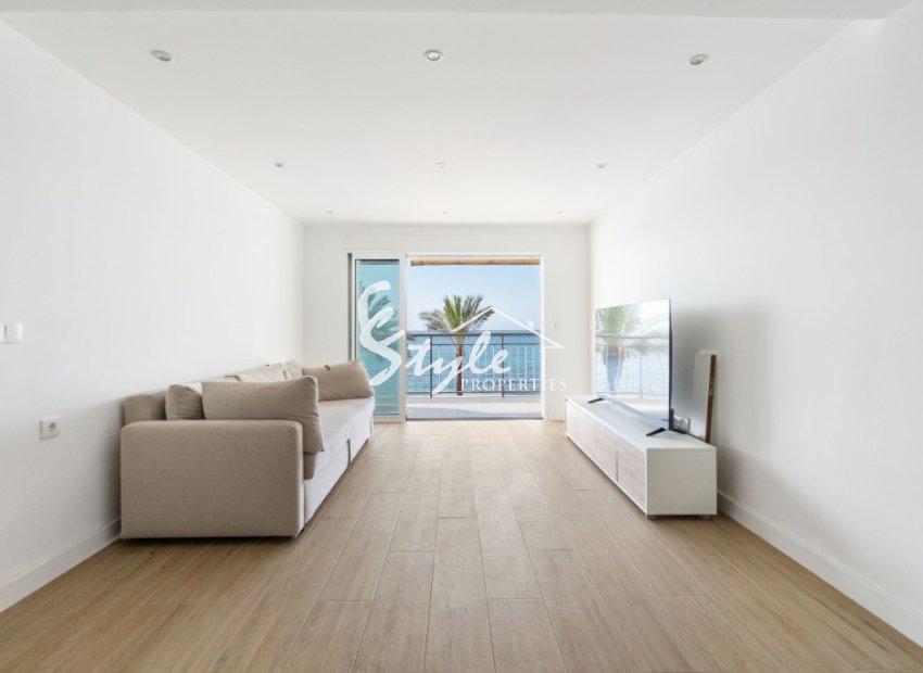 Buy apartment in Torrevieja, Costa Blanca, 50 meters from the beach. ID: 6304