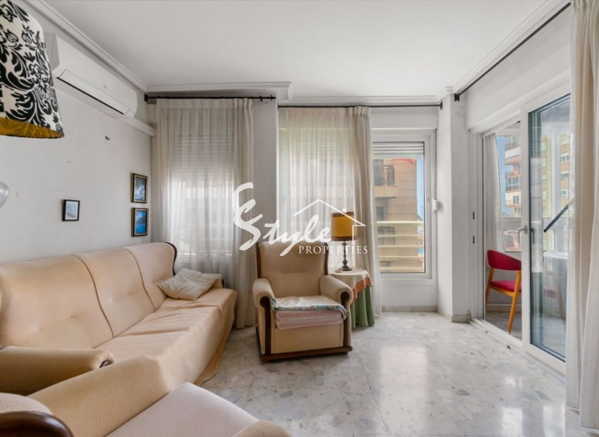 Buy apartment just 100 meters to the beach in Torrevieja, Costa Blanca. ID: 6209