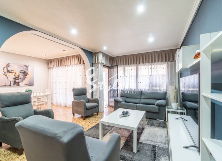 Buy apartment on the beach in Playa Central, Torrevieja, Costa Blanca. ID: 6309 