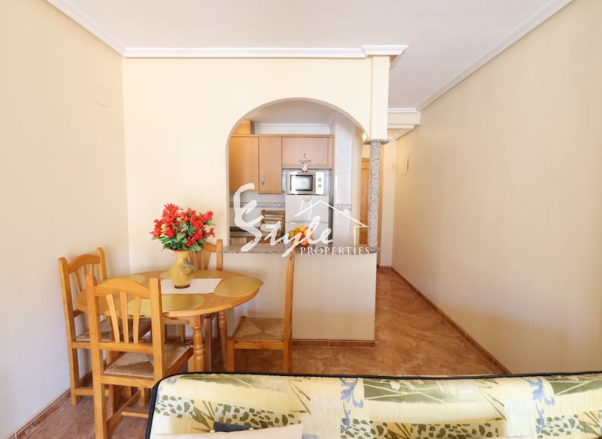 Buy apartment on the beach in Playa Central, Torrevieja, Costa Blanca. ID: ST-6341