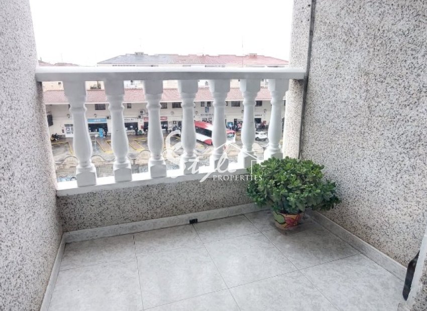 Buy apartment on the beach in Playa Del Cura, Torrevieja, Costa Blanca. ID: ST-6353