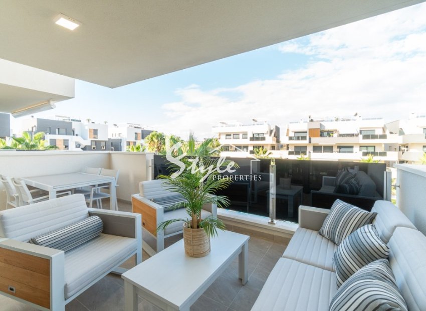 Buy Apartment with pool close to the sea and beach in Amanecer IX, Orihuela Costa. ID: 6325