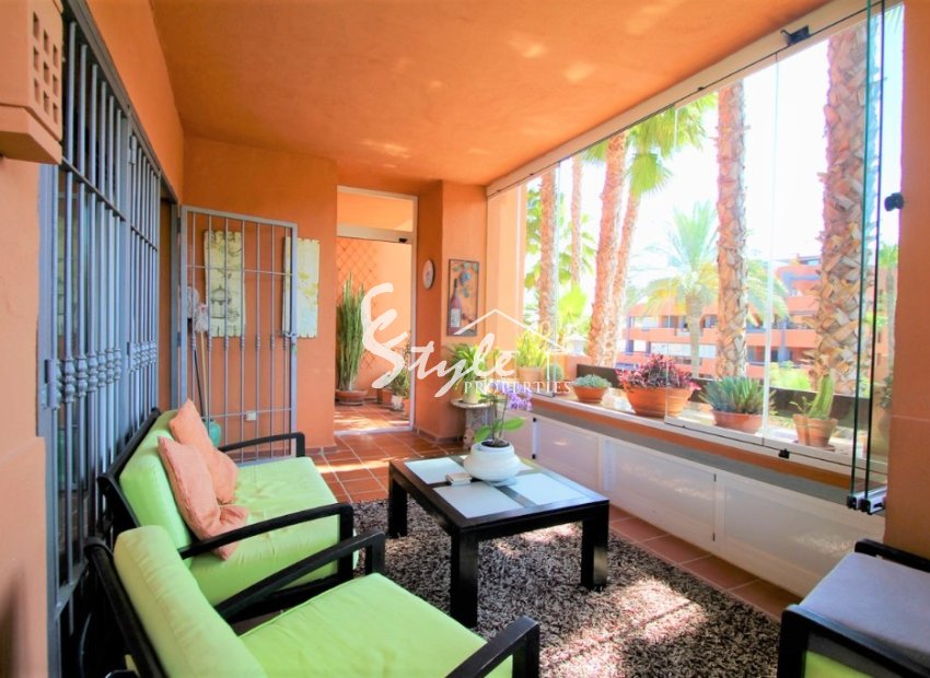 Buy apartment with pool in Costa Blanca close to golf in Villamartin. ID: 6115