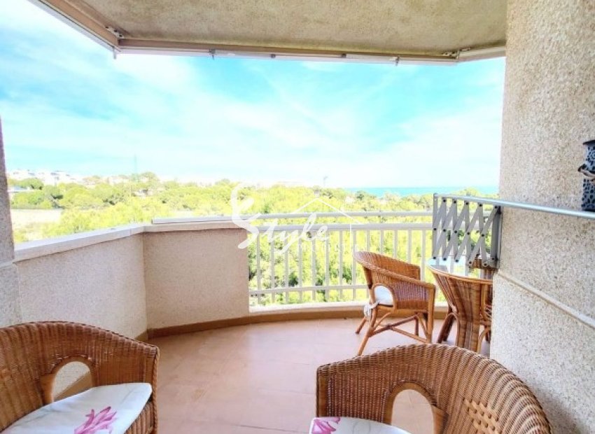 Buy Apartment with sea view in Dehesa de Campoamor, Orihuela Costa. ID: 6321