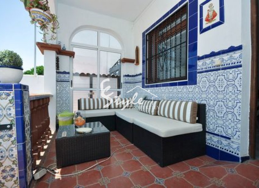 Buy bungalow in Costa Blanca near to the sea in Torrevieja. ID: 4509