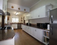 Buy country house with pool and garden in Catral Costa, Blanca . ID 4521