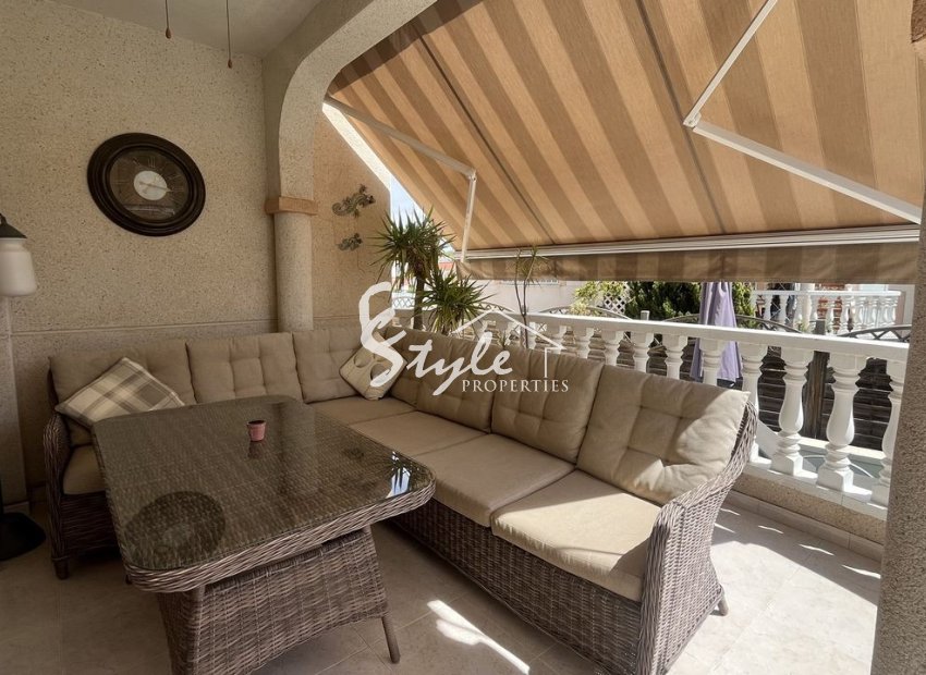 Buy country villa in Algorfa, Costa Blanca. ID: ST-6354