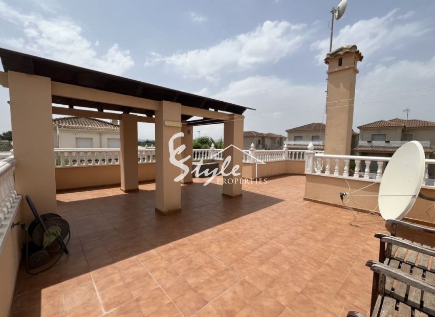 Buy country villa in Almoradi, Costa Blanca. ID: ST-6355