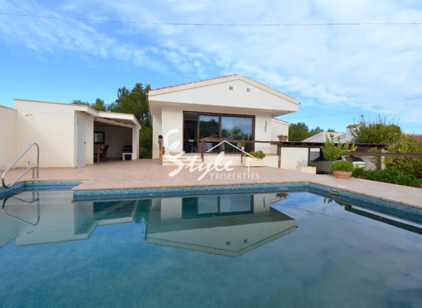 Buy detached house with pool in Pinar de Campoverde, Costa Blanca, Spain. ID: 4275