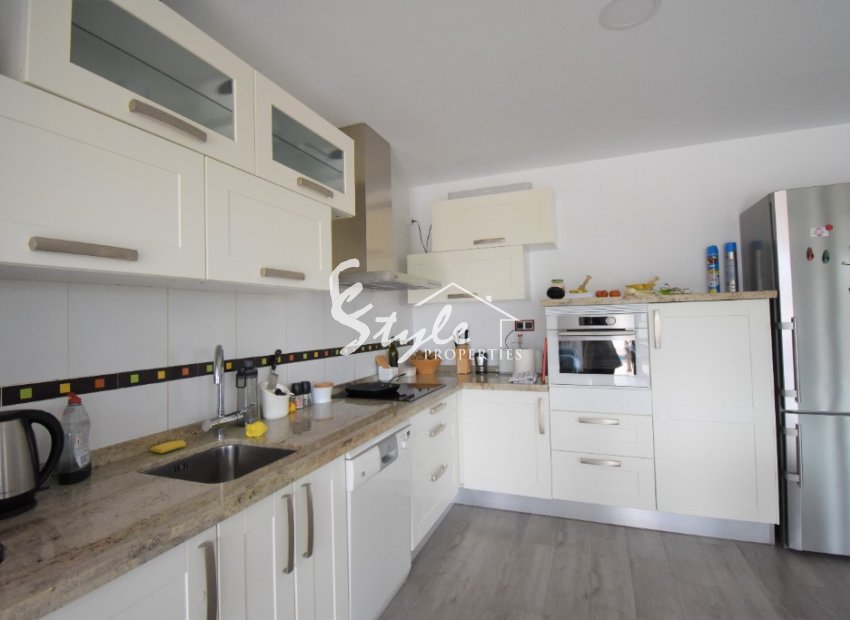 Buy detached house with pool in Pinar de Campoverde, Costa Blanca, Spain. ID: 4275