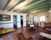 Buy detached villa near the golf course in Los Dolses, Villamartin. ID: 6267