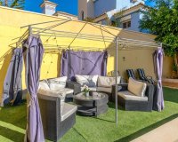 Buy independent chalet with pool and garden in Villamartin close to golf course. ID 6302