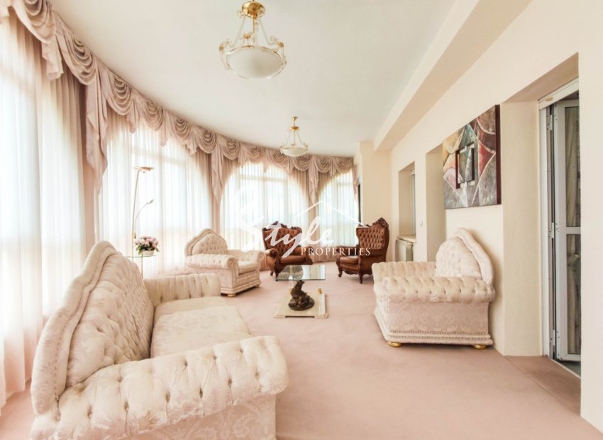 Buy luxury villa in Costa Blanca close to sea in Ciudad Quesada. ID: 4513