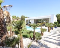 Buy luxury villa with garden and pool, in Las Colinas Golf & Country Club, Villamartín, Orihuela Costa. id 6319