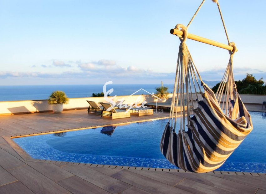 Buy luxury villa with sea views in ALTEA, Costa Blanca. ID 6315