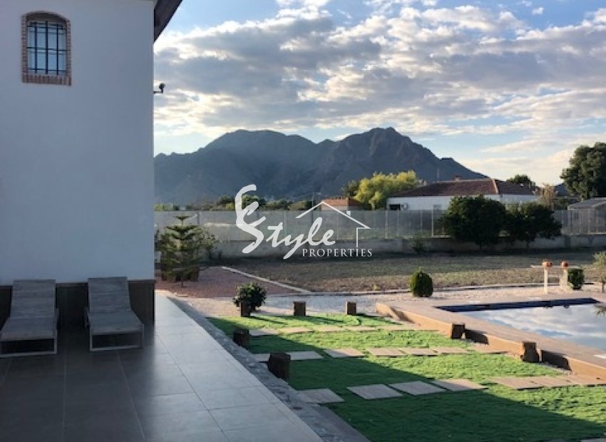 Buy New villa with plot and private pool in Callosa del Segura. ID ON1368 