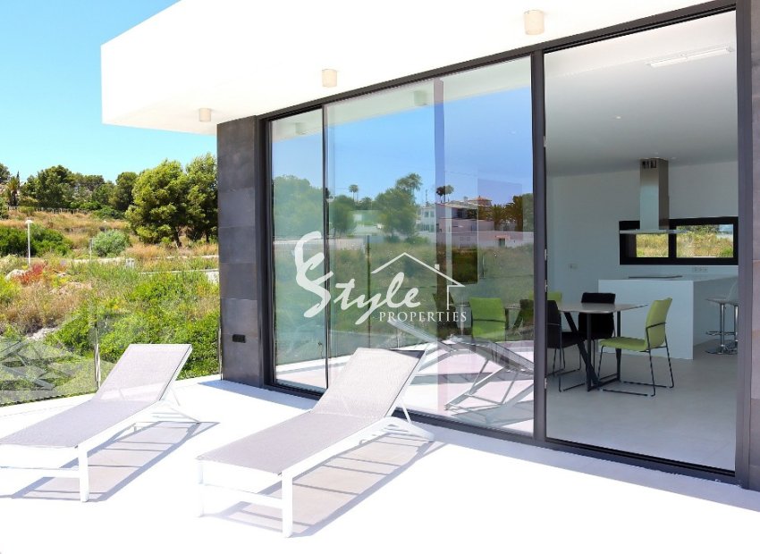 Buy newly built villa in Moraira close to the sea. ID ON1143_43