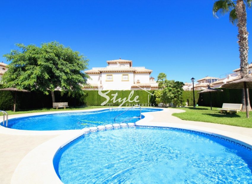 Buy townhouse quad in Cabo Roig close to the beach. id 4680