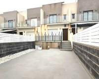 Buy townhouse with garden and pool in Torrevieja. ID 6300