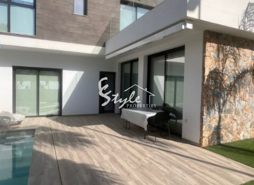 Buy villa close to the beach in Murcia region. ID 6202