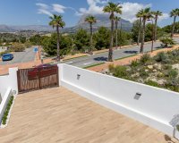 Buy villa in Benidorm, Costa Blanca with pool, close to sea. ID: ON1375