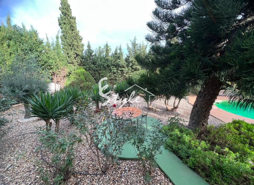 Buy Villa in Costa Blanca close to sea in Ciudad Quesada. ID: 4973