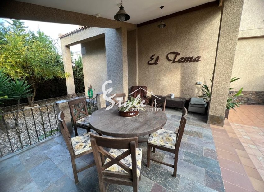 Buy Villa in Costa Blanca close to sea in Ciudad Quesada. ID: 4973