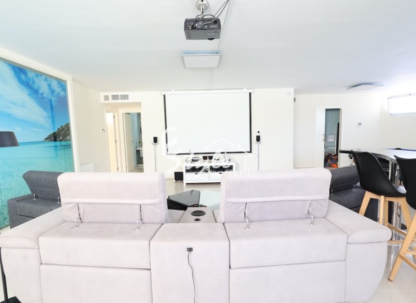 Buy villa in Costa Blanca close to sea in Ciudad Quesada. ID: 6219