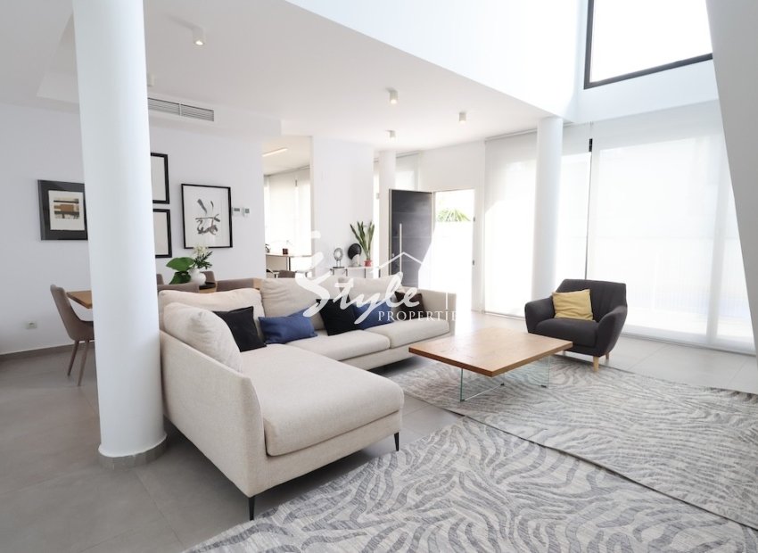 Buy villa in Costa Blanca close to sea in Ciudad Quesada. ID: 6301