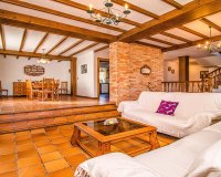 Buy villa in Mil Palmeras close to the beach. ID 4449