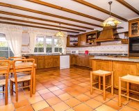 Buy villa in Mil Palmeras close to the beach. ID 4449