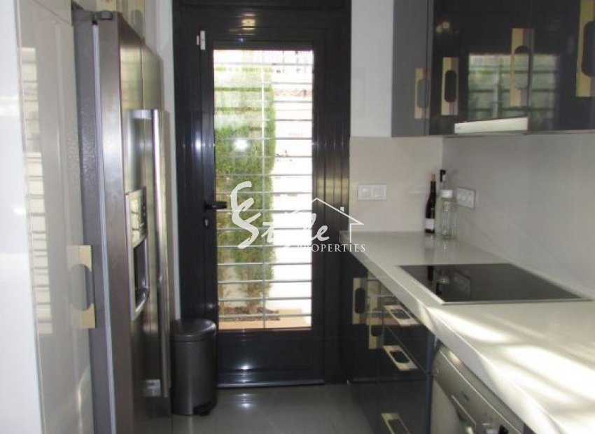 Buy Villa with pool in Costa Blanca close to sea in Lomas de Cabo Roig, Orihuela Costa. ID: 4994