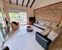 Buy villa with pool in Playa Flamenca, near the sea and close to the beaches of Orihuela Costa. ID: 6086