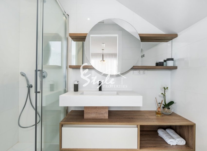 Casa adosada de nueva construcción en Ciudad Quesada, Costa Blanca, España. ON1646