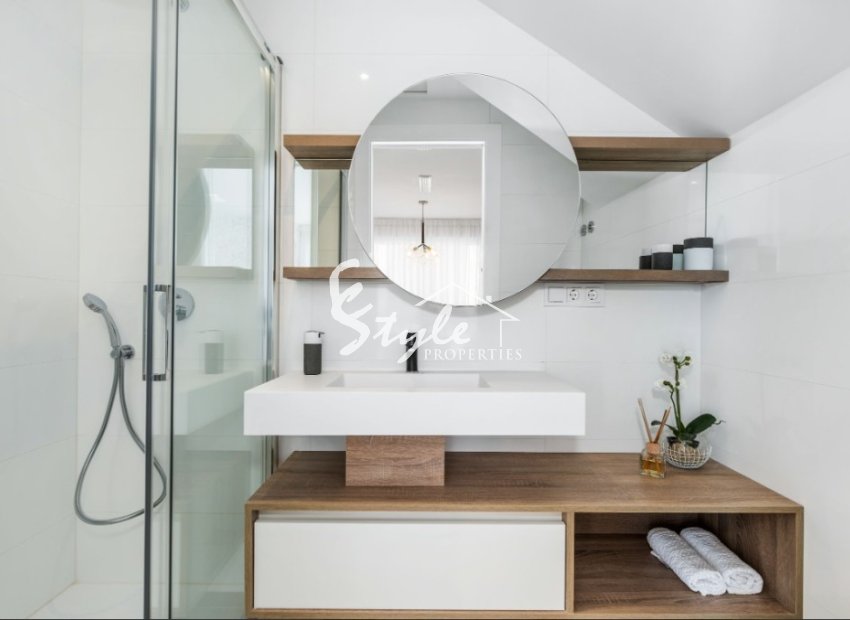 Casa adosada de nueva construcción en Ciudad Quesada, Costa Blanca, España. ON1789