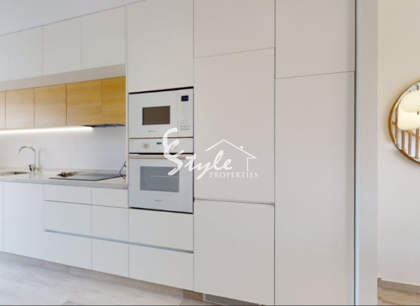 Casa adosada de obra nueva en venta en Pilar de la Horadada, Costa Blanca, España. ON1872