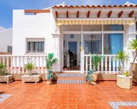 Chalet en venta en La Ciñuelica, Punta Prima – A poca distancia de la playa con vistas al mar..Costa Blanca, Spain. ID2737