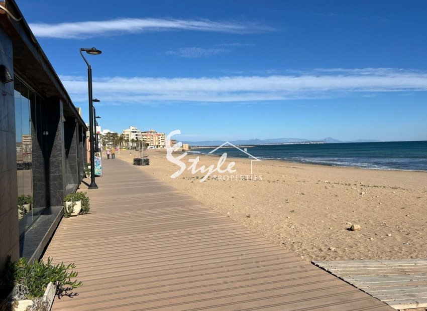 Comprar adosado en la playa de La Mata, Torrevieja a 150 metros del mar. ID 6318