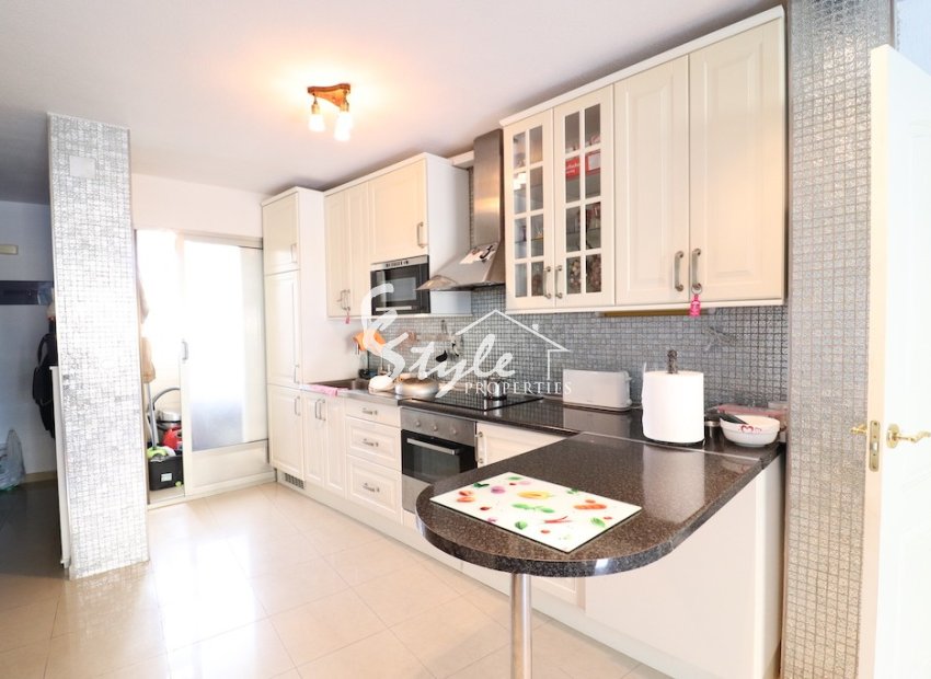 Comprar apartamento a 400m de la playa en La Zenia, Orihuela Costa. ID 4050