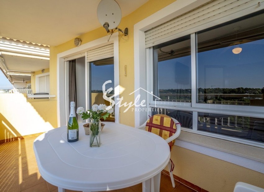 Comprar Apartamento ático con panorámicas vistas al mar en venta en Campoamor, Orihuela Costa. ID: 4725