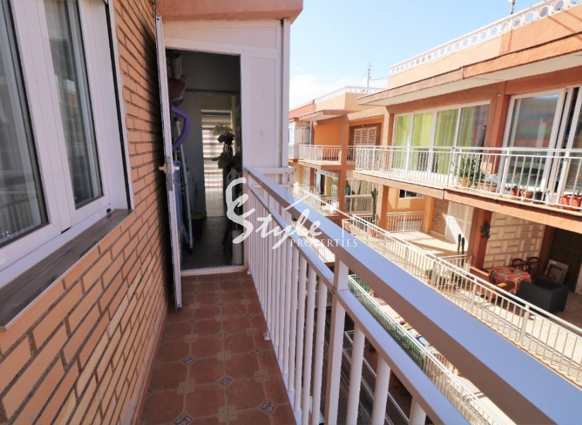 Comprar Apartamento Ático con vistas al mar en Torrevieja a 20m de la Playa de los Naufragos. ID 6173