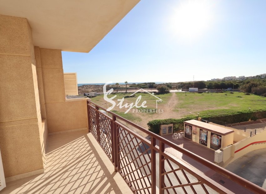 Comprar apartamento cerca de la playa en La Mata, Torrevieja. ID 6266