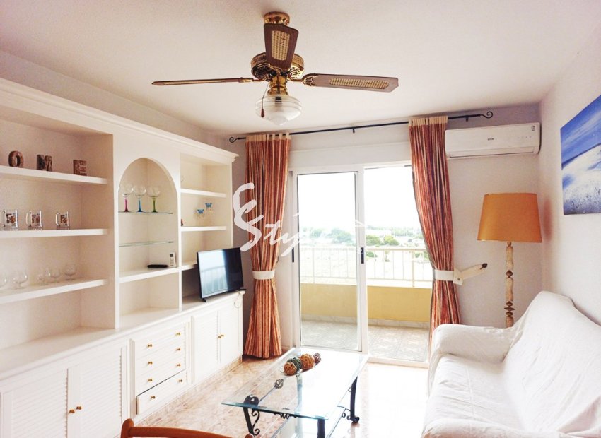 Comprar apartamento cerca del mar en Punta Prima, Orihuela Costa, Costa Blanca. ID 6030