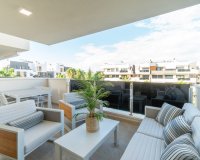 Comprar apartamento con piscina cerca del mar y playas en Amanecer IX, Orihuela Costa. ID: 6325