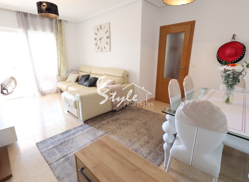 Comprar apartamento con piscina cerca del mar y playas en Terrazas de Aguamarina, Orihuela Costa. ID: 6350